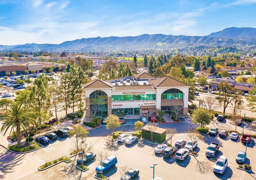 More Photos Of 925 Broadbeck Dr, Thousand Oaks Office For Lease