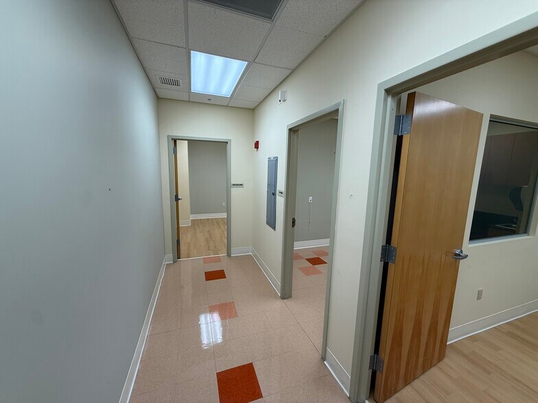 More Photos Of 15300 S Jog Rd, Delray Beach Medical For Lease