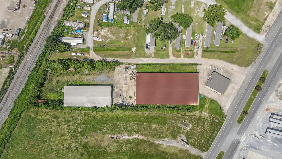 More Photos Of 702 E Airline Hwy, Gramercy Manufacturing For Sale