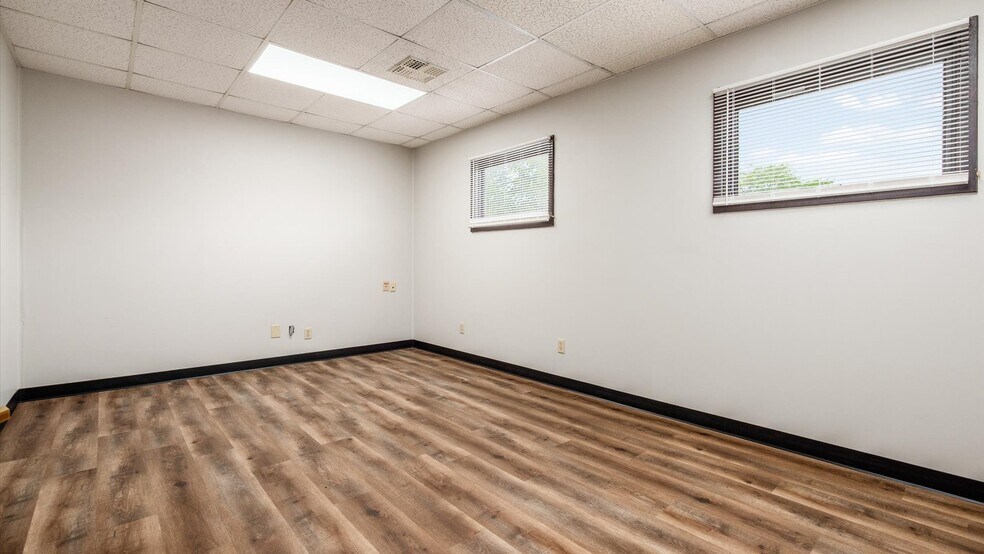 More Photos Of 830 Bethesda Dr, Zanesville Medical For Sale