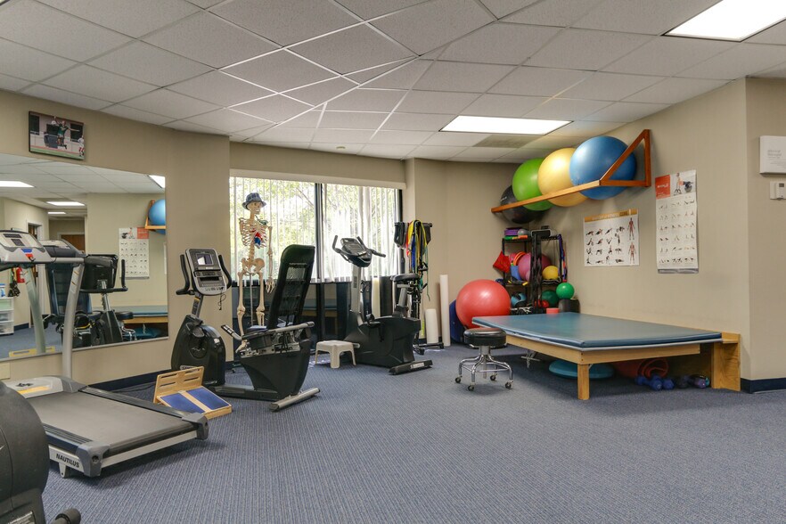 More Photos Of 10225 Austin Dr, Spring Valley Medical For Lease