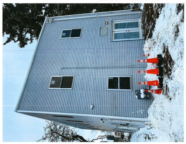 More Photos Of 113 Grant ave, Harrison Warehouse For Lease