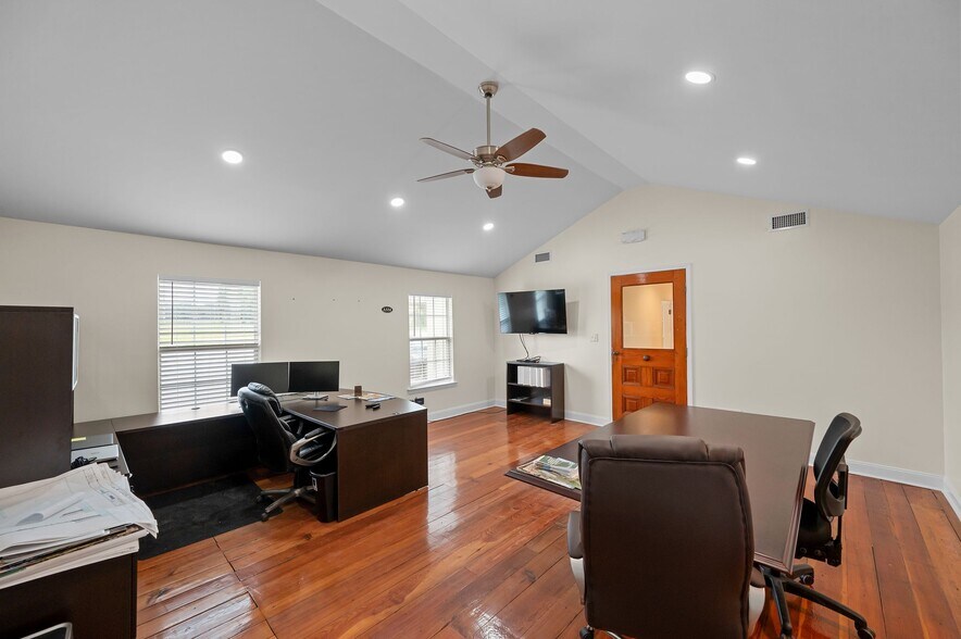 More Photos Of 7555 Half Mile Rd, Irvington Service For Sale