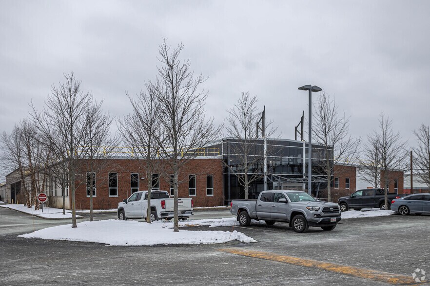 Primary Photo Of 41 Seyon St, Waltham Research And Development For Lease