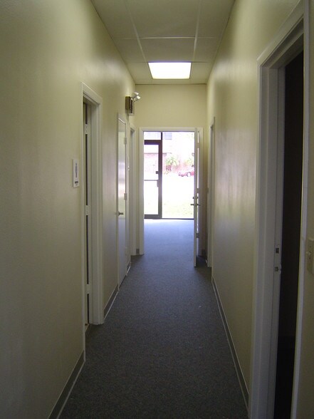 More Photos Of 7147 Curtiss Ave, Sarasota Medical For Sale