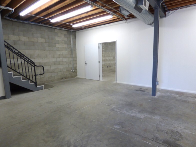 More Photos Of 3608 Griffith Ave, Los Angeles Light Manufacturing For Lease