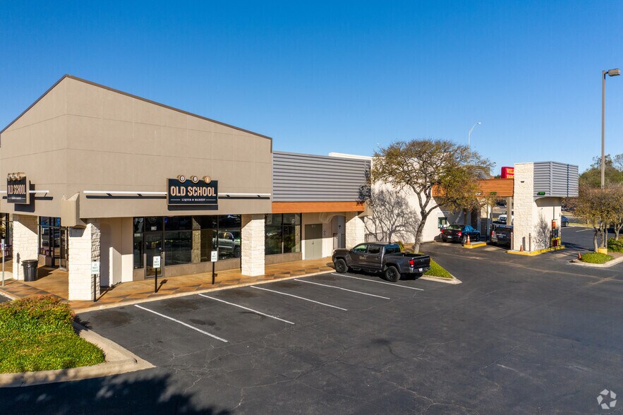 More Photos Of 1901 W William Cannon Dr, Austin Freestanding For Lease