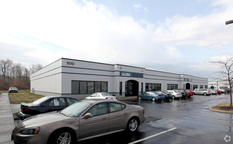 More Photos Of 1010 Taylor Station Rd, Gahanna Light Distribution For Lease