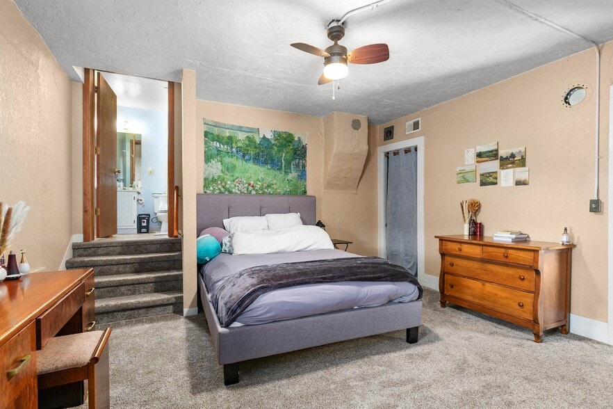 More Photos Of 1027 S Main St, Oshkosh Restaurant For Sale