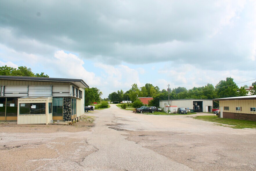 More Photos Of 1709-1713 E 7th St, Atlantic General Retail For Sale