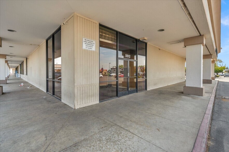 More Photos Of 5646 N Blackstone Ave, Fresno Unknown For Lease