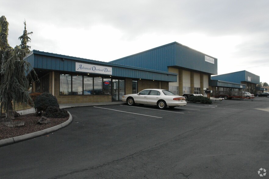 More Photos Of 6713 W Clearwater Ave, Kennewick Flex For Lease