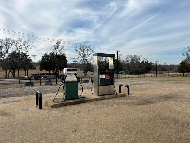 More Photos Of 17650 Texas 19, Montalba Auto Repair For Sale