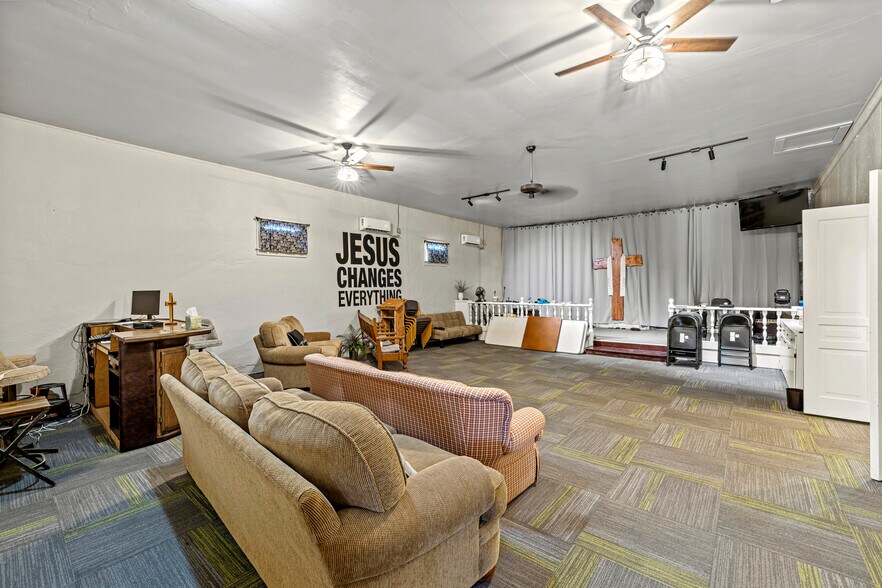 More Photos Of 23654 US Hwy 290, Harper General Retail For Sale