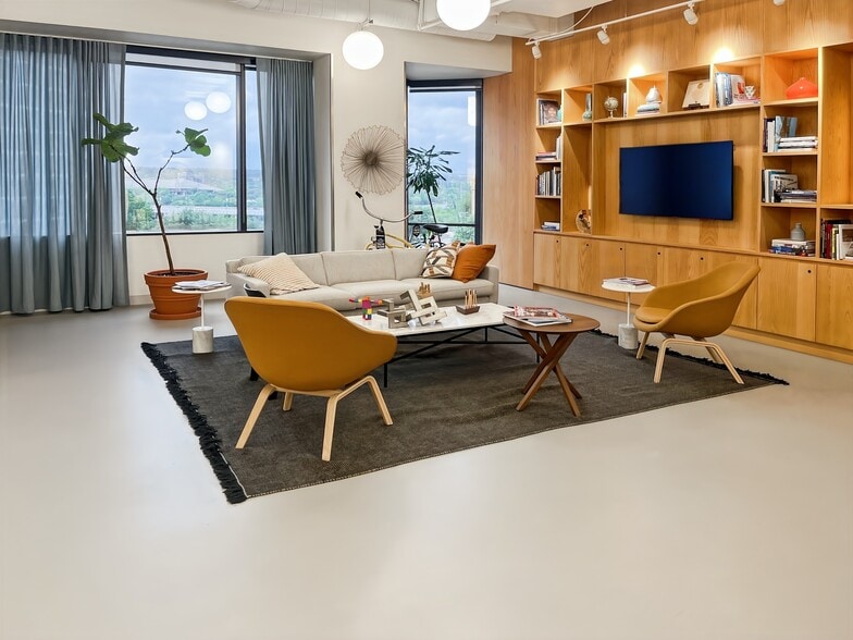 More Photos Of 111 Congress Ave, Austin Coworking Space