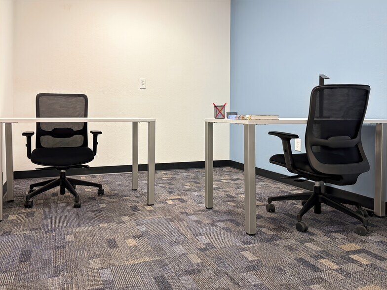 More Photos Of 6301 Mountain Vista St, Henderson Coworking Space