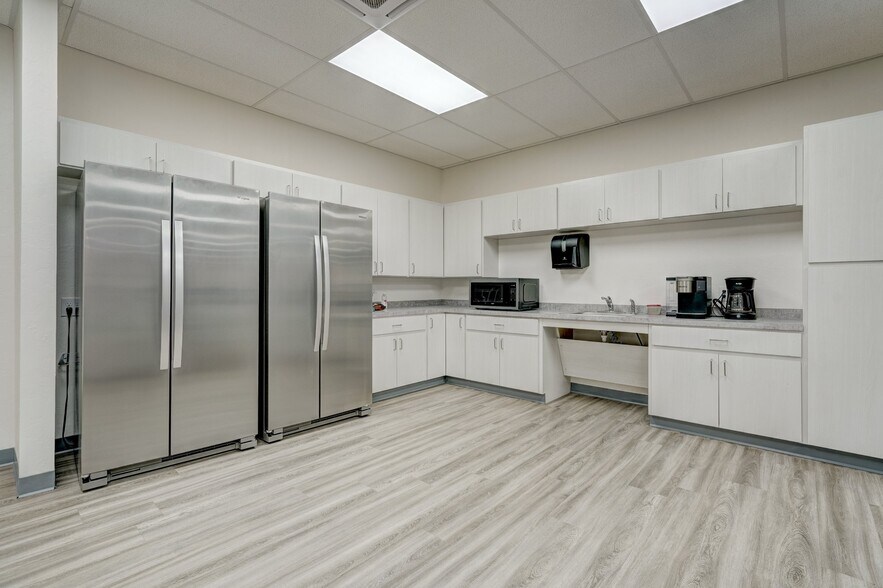 More Photos Of 111 SW C Ave, Lawton Medical For Sale