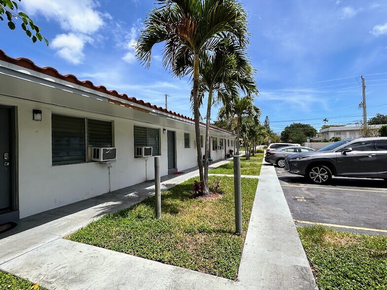 More Photos Of 9050 NE 8th Ave, Miami Shores Apartments For Sale