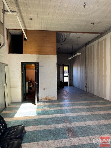 More Photos Of 107-115 E Bridge St, Brighton General Retail For Sale