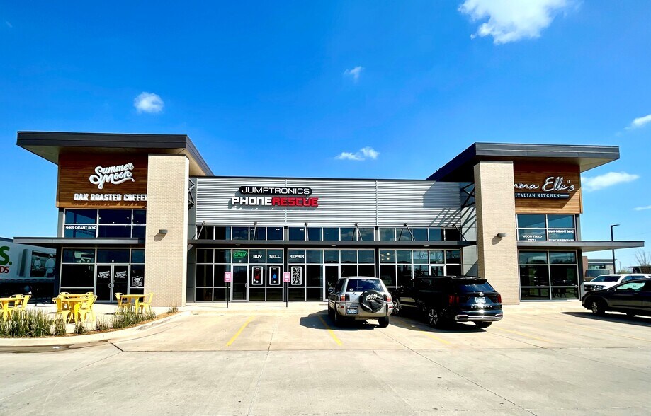 More Photos Of Route 66 Landing, Yukon Unknown For Lease