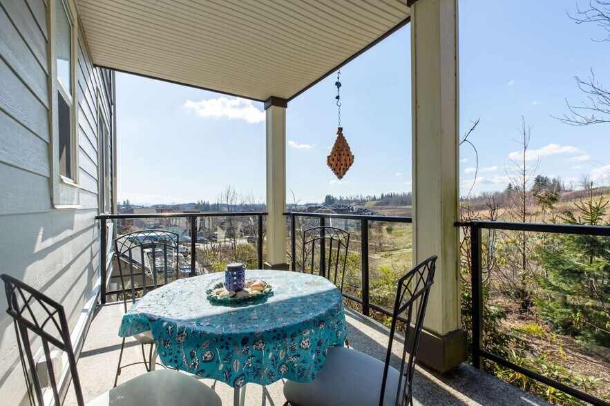 More Photos Of 2379 Chardonnay Ln, Abbotsford Hospitality For Sale