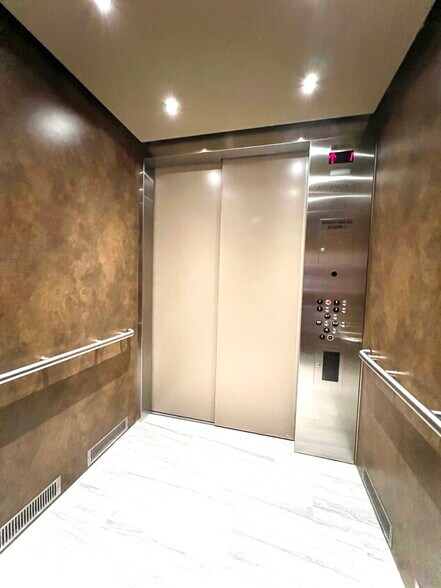 More Photos Of 611 S Carlin Springs Rd, Arlington Medical For Lease