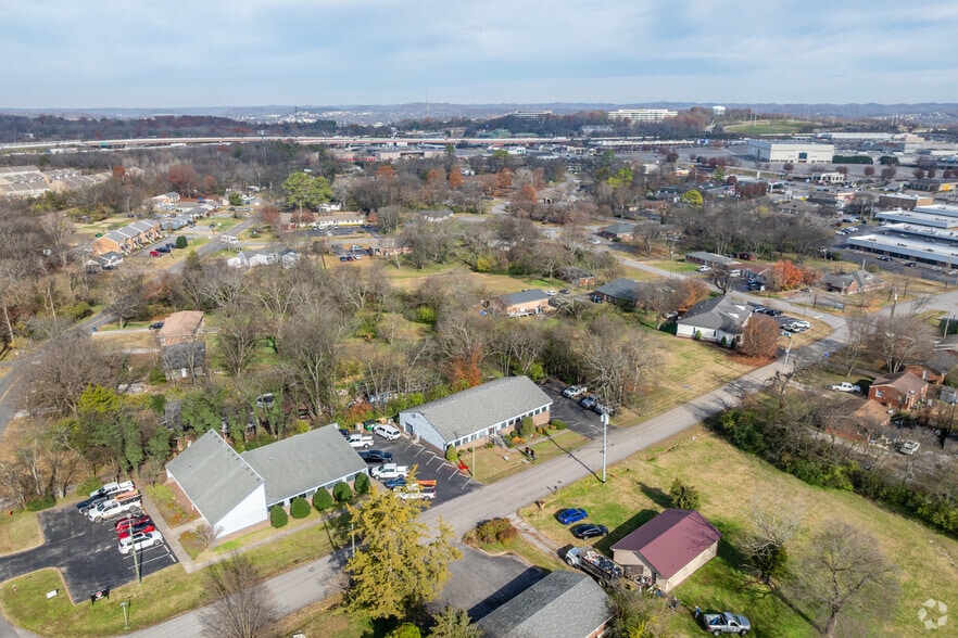 More Photos Of 125 Glancy St, Goodlettsville Office For Sale