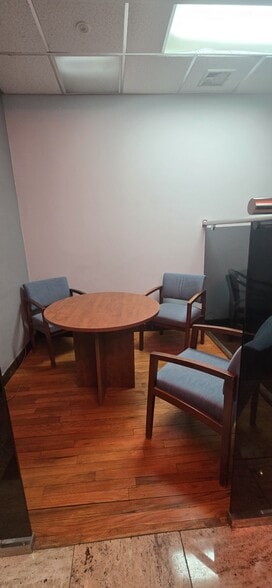 More Photos Of 9215 Roosevelt Ave, Jackson Heights Office For Lease