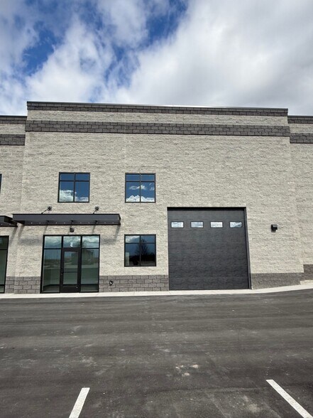 More Photos Of 2601 S Mountain Vista Pky, Provo Warehouse For Lease