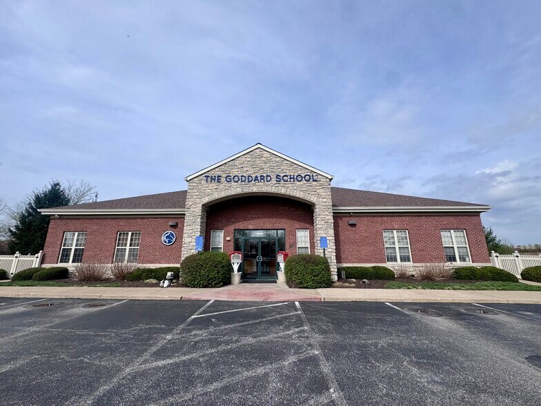 More Photos Of 9008 Phoenix Village Pky, O'Fallon Schools For Sale