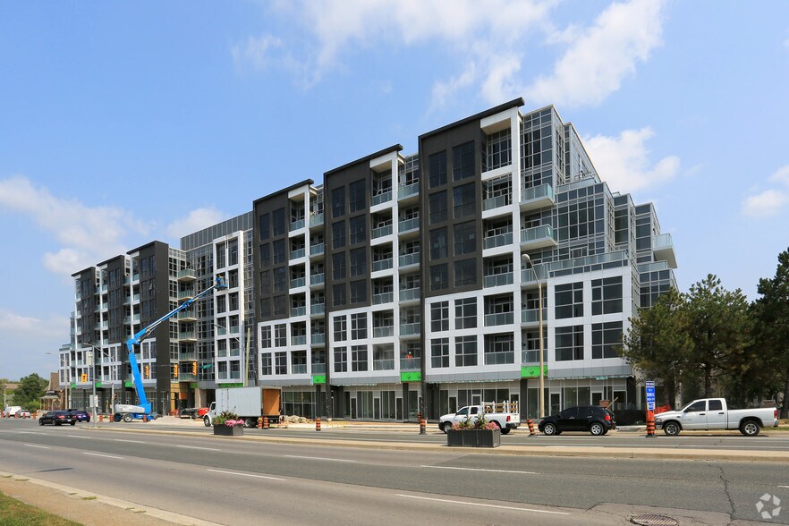 More Photos Of 8763 Bayview Ave, Richmond Hill Apartments For Sale