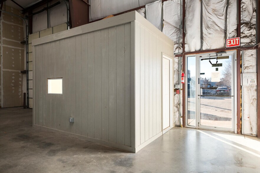 More Photos Of 3970 S Decatur St, Englewood Warehouse For Lease