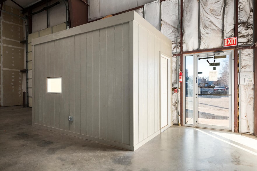 More Photos Of 3970 S Decatur St, Englewood Warehouse For Lease
