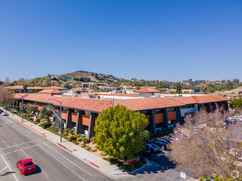 More Photos Of 23901 Calabasas Rd, Calabasas Office For Lease