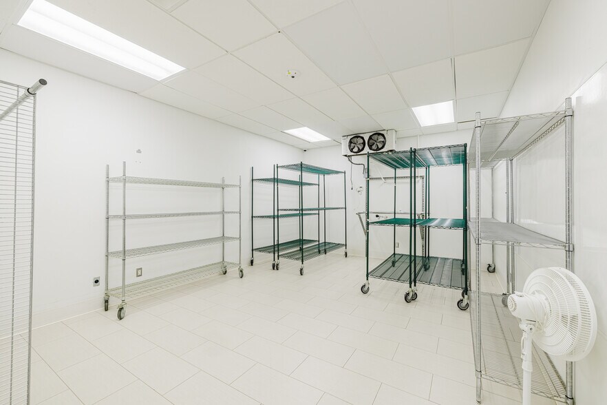 More Photos Of 1120 Hacienda Ranch Rd, Wells Truck Terminal For Sale