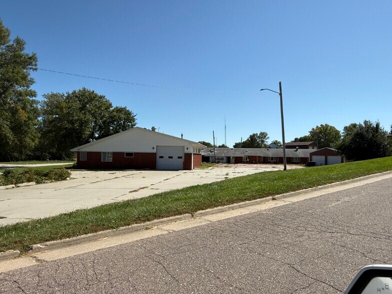 More Photos Of 702 Cedar Ave, Laurel Multifamily For Sale