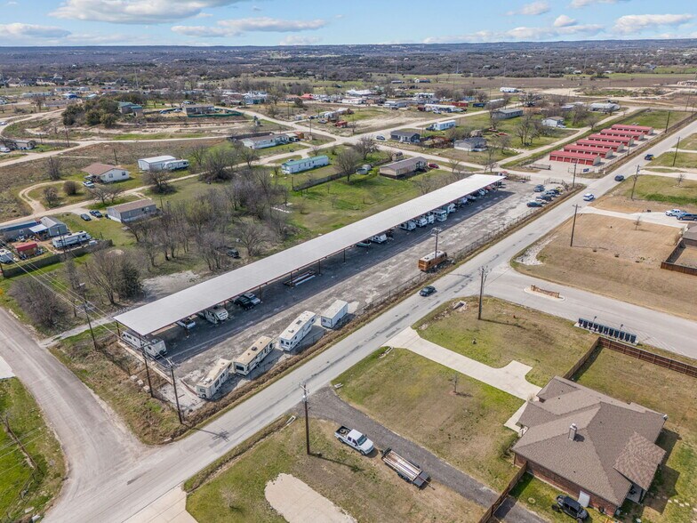 More Photos Of 101 Enchanted Lakes dr, Azle Self Storage For Sale
