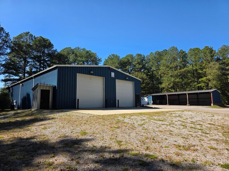 More Photos Of 16501 S Crater Rd, Petersburg Flex For Lease