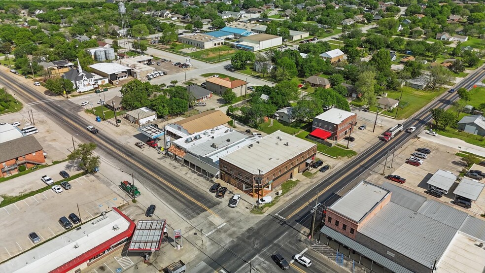 More Photos Of 206 W McCart St, Krum Storefront For Sale