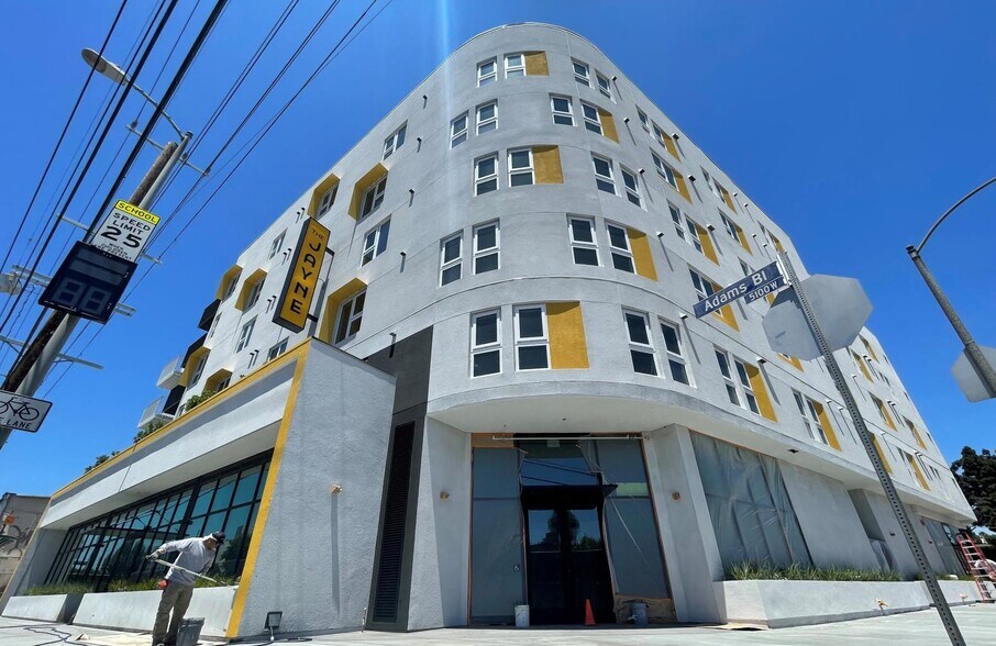 More Photos Of 5103 W Adams Blvd, Los Angeles Apartments For Lease