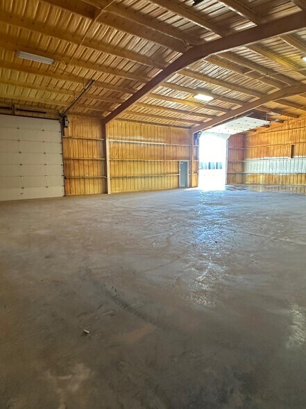 More Photos Of 11663 Rick St, Odessa Industrial For Lease