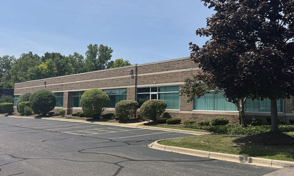 More Photos Of 37777 Interchange Drive, Farmington Hills Light Manufacturing For Lease