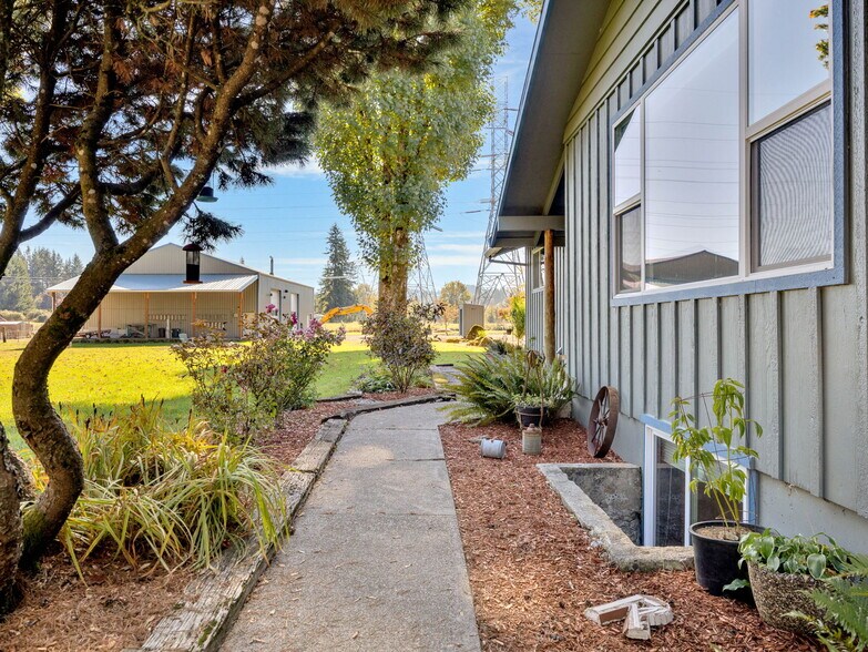 More Photos Of 44434 SE Coalman Rd, Sandy Light Manufacturing For Sale