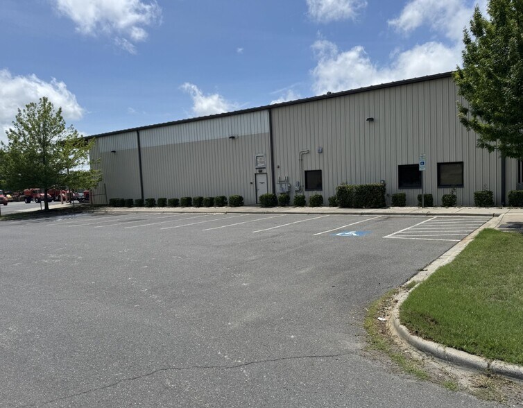 More Photos Of 10306 Industrial Dr, Pineville Warehouse For Sale
