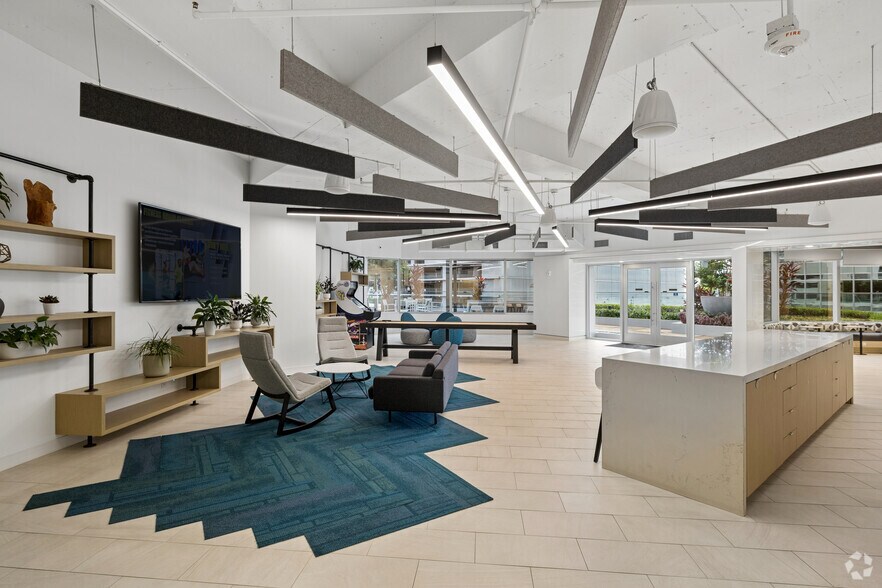 More Photos Of 1221 Brickell Ave, Miami Coworking Space