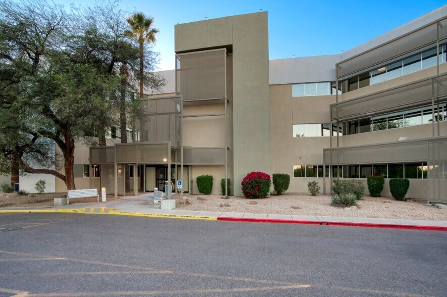 More Photos Of 5310 W Thunderbird Rd, Glendale Unknown For Lease