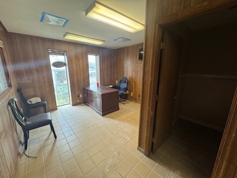 More Photos Of 722-726 Roanoke St, Salem Research And Development For Sale