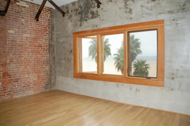 More Photos Of 8 Brooks Ave, Venice Apartments For Lease