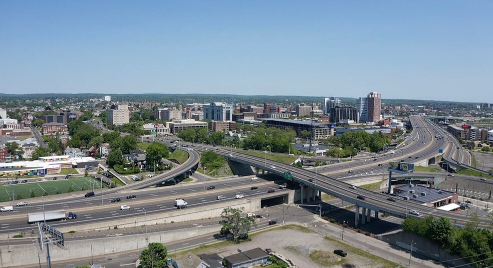 More Photos Of 347 Railroad Ave, Bridgeport Apartments For Sale