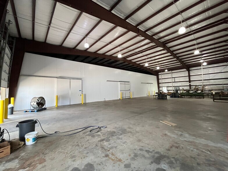 More Photos Of 2400 W Herman St, Pensacola Warehouse For Sale